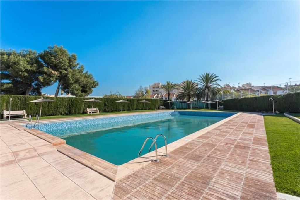 Beautiful Apartment With 2 Bedrooms Close To Beach Torrevieja Extérieur photo