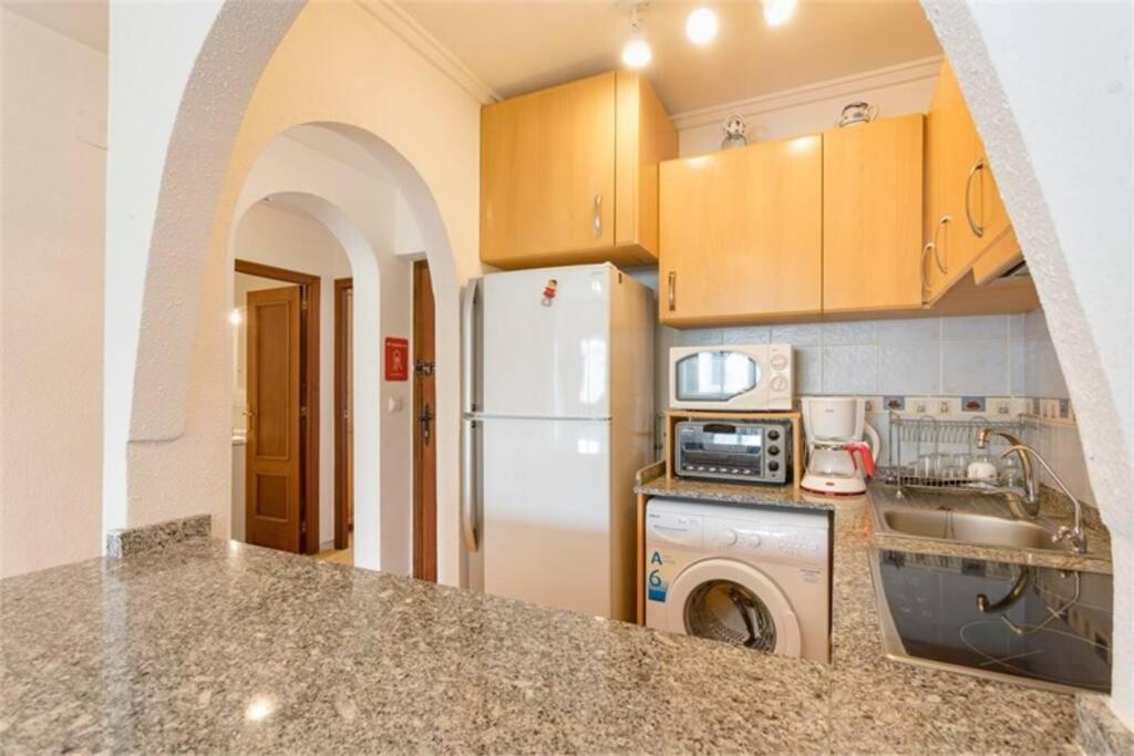 Beautiful Apartment With 2 Bedrooms Close To Beach Torrevieja Extérieur photo
