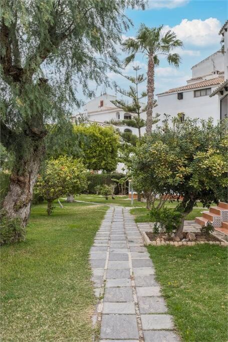 Beautiful Apartment With 2 Bedrooms Close To Beach Torrevieja Extérieur photo