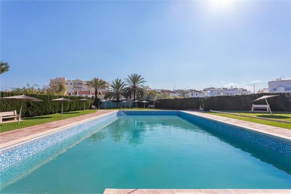 Beautiful Apartment With 2 Bedrooms Close To Beach Torrevieja Extérieur photo